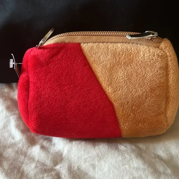 Canada Flag and Bear coin keychain purse - Picture 2 of 3